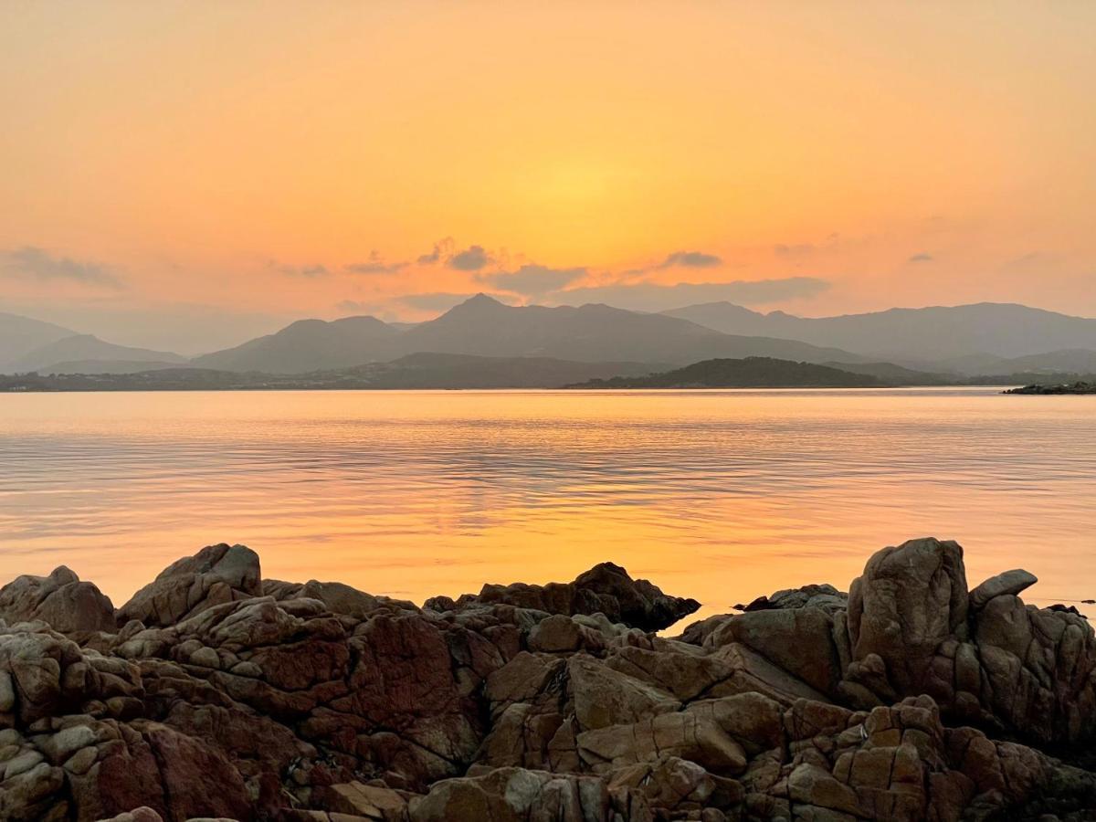 Апартаменти San Teodoro Punta Est Delizioso Monolocale Vista Mare Екстер'єр фото