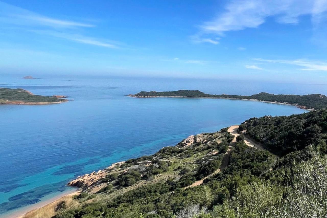 Апартаменти San Teodoro Punta Est Delizioso Monolocale Vista Mare Екстер'єр фото