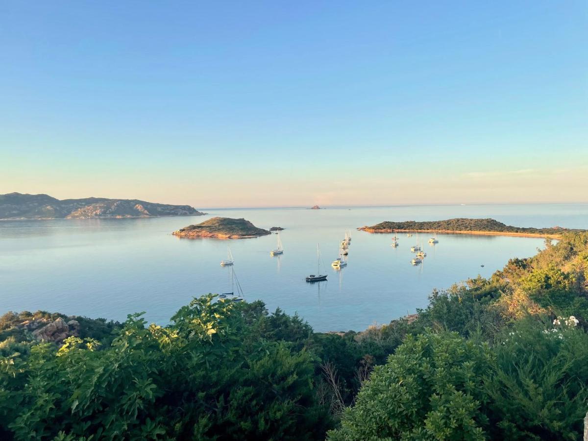 Апартаменти San Teodoro Punta Est Delizioso Monolocale Vista Mare Екстер'єр фото