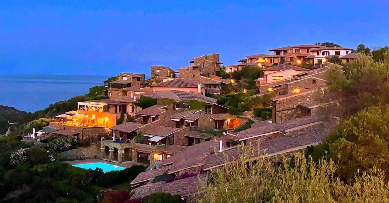 Апартаменти San Teodoro Punta Est Delizioso Monolocale Vista Mare Екстер'єр фото