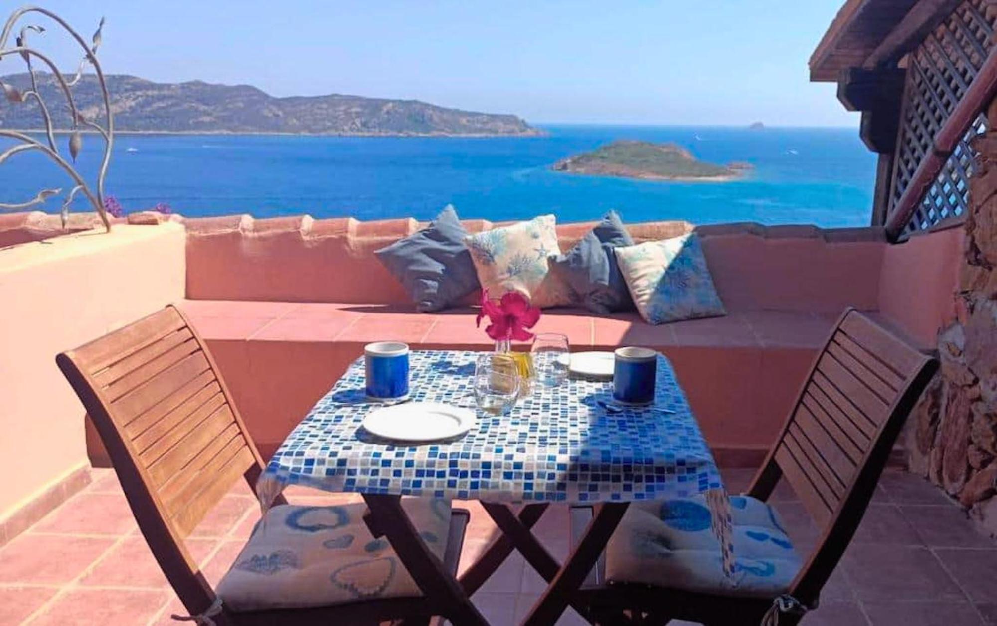 Апартаменти San Teodoro Punta Est Delizioso Monolocale Vista Mare Екстер'єр фото